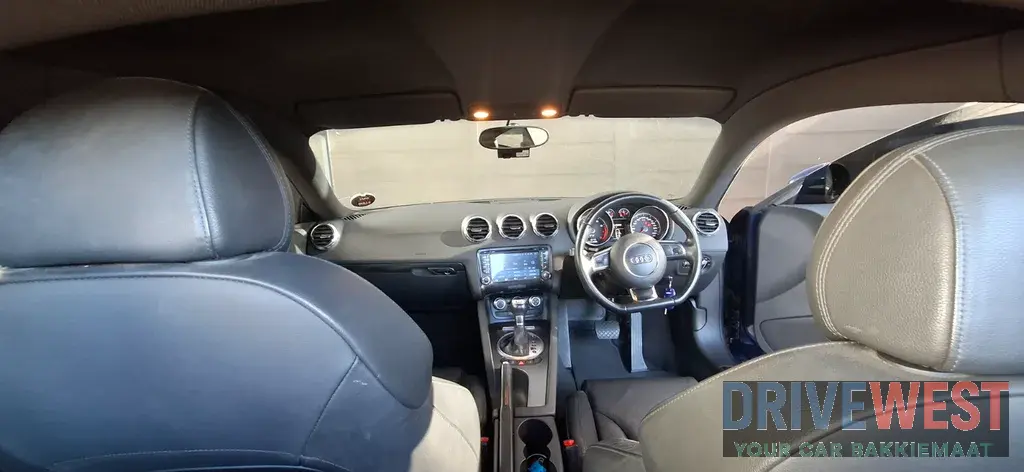 Audi  TT  2.0  T  FSI  S -Tronic Coupe