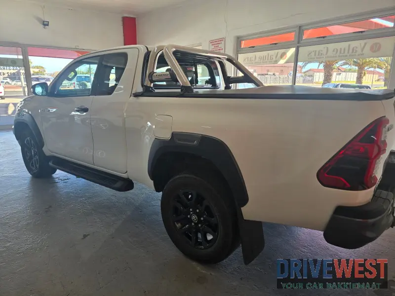2024 Toyota Hilux 2.8 GD-6 Legend Extended Cab 4x4 Auto