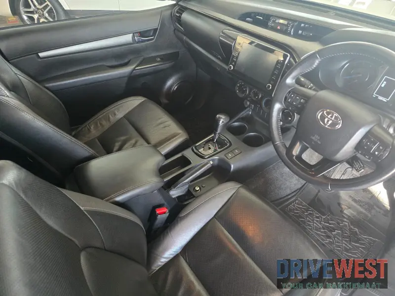 2024 Toyota Hilux 2.8 GD-6 Legend Extended Cab 4x4 Auto